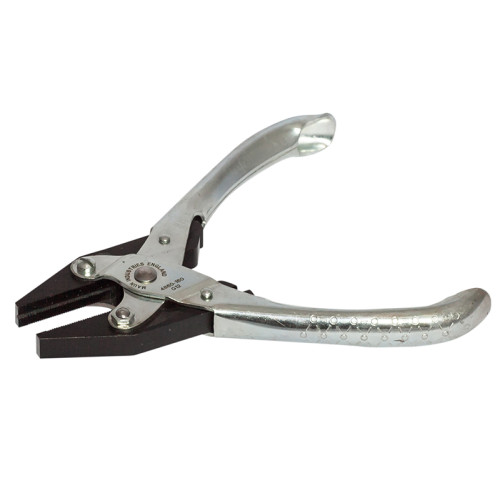 Flat Nose Pliers Serrated Jaw 160mm (6.1/4in)